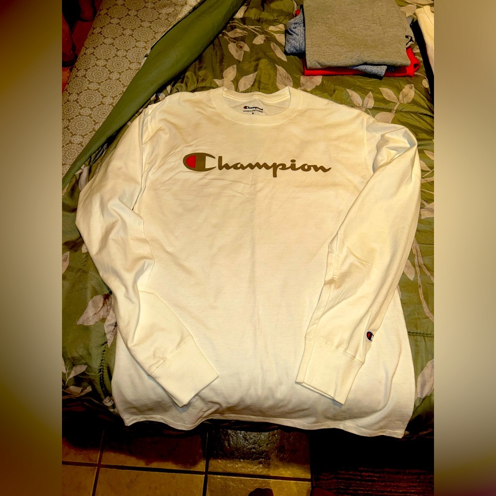 Champion long sleeve shirt